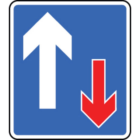 Vehicle priority class R2 Permanent 700x800mm (3mm aluminium composite)